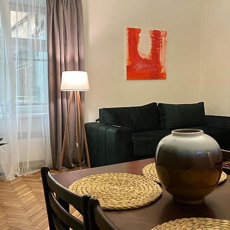 Art Apartment On Kylisha Str Львов Экстерьер фото