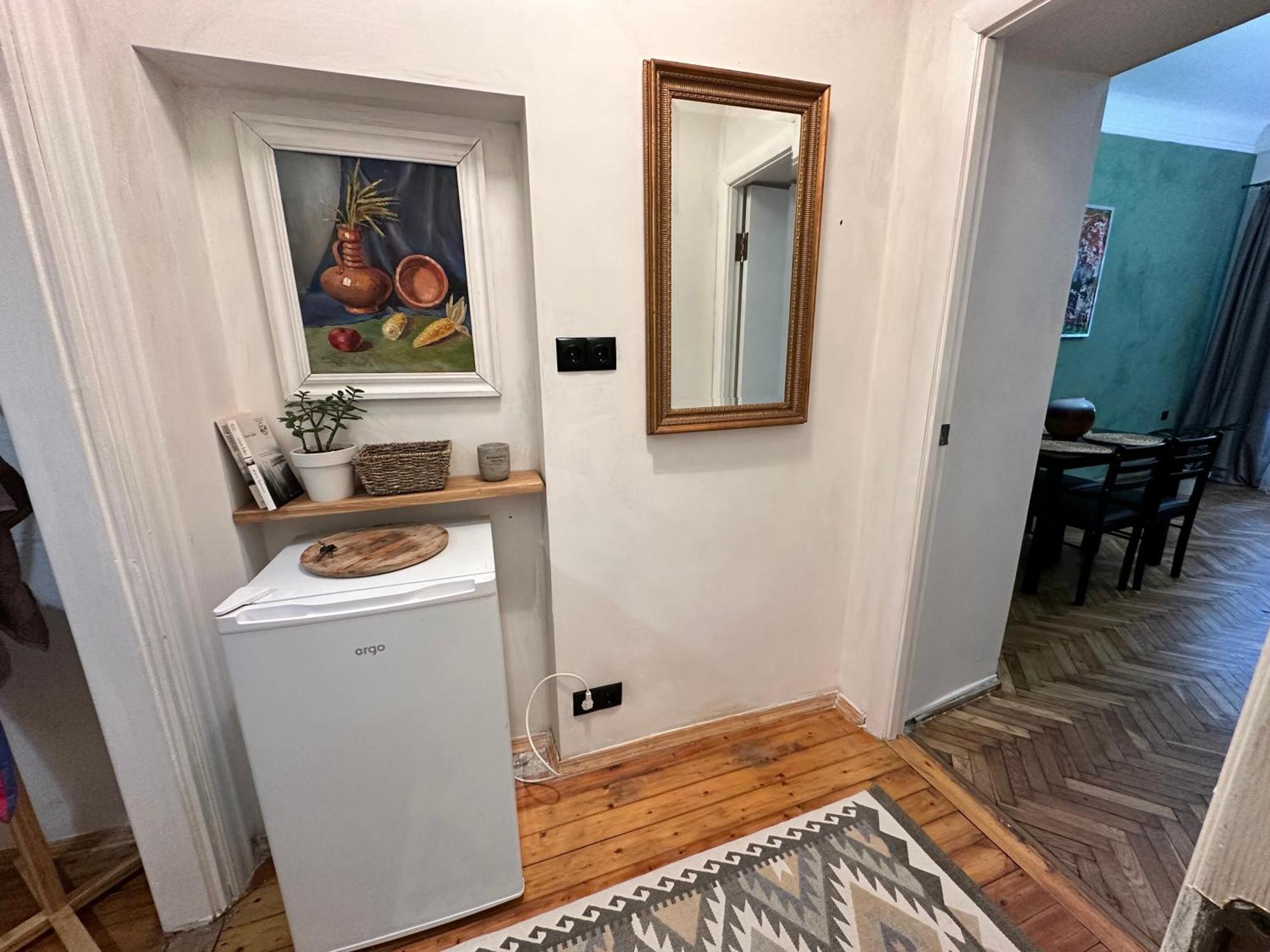 Art Apartment On Kylisha Str Львов Экстерьер фото