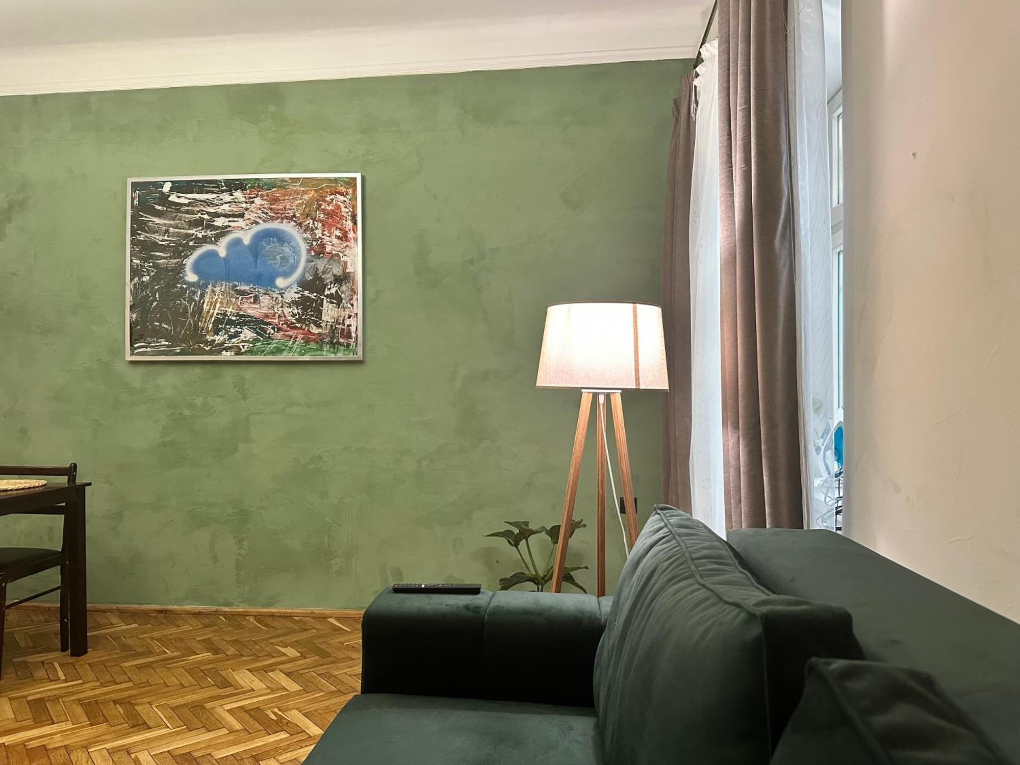 Art Apartment On Kylisha Str Львов Экстерьер фото