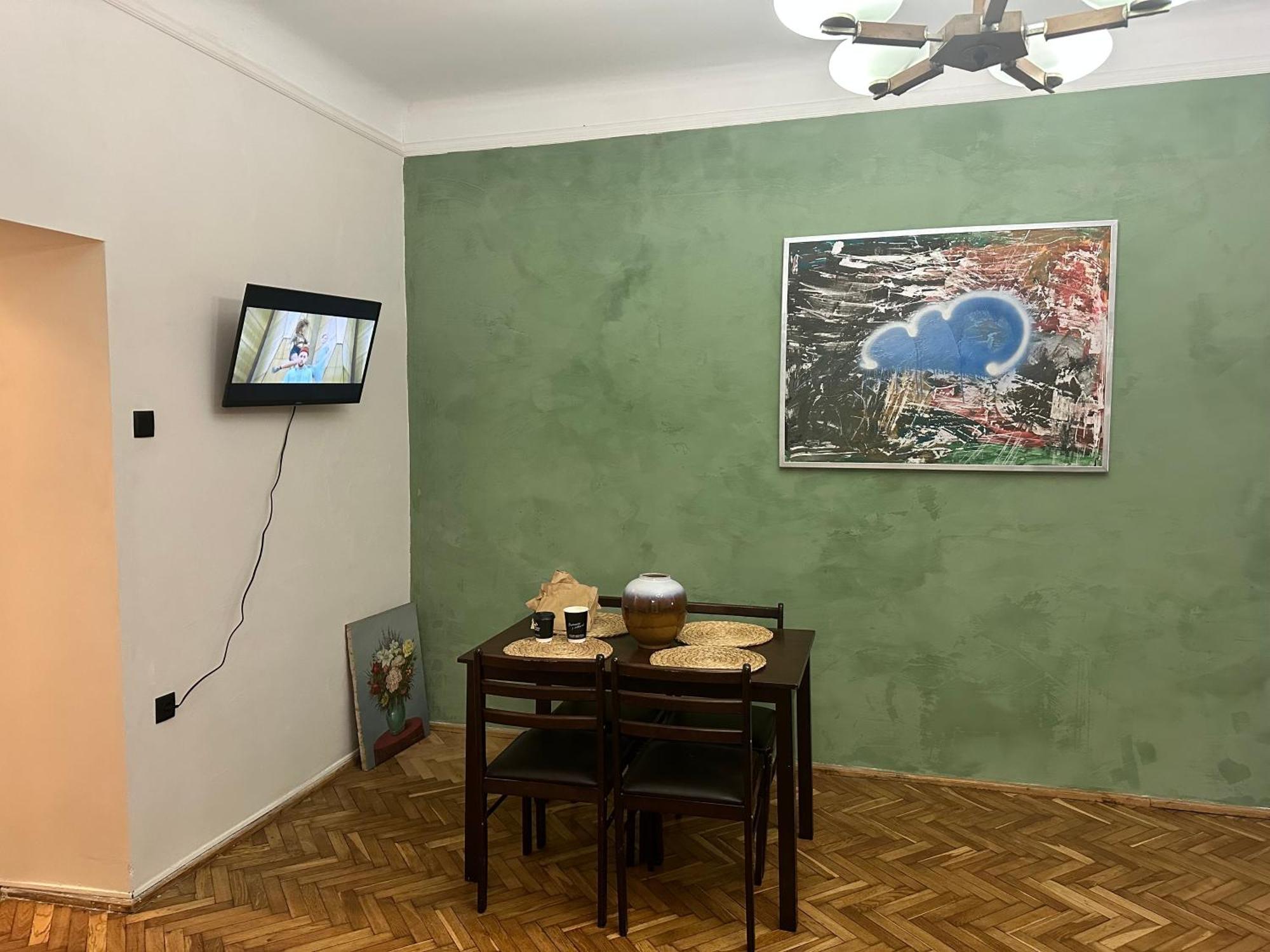 Art Apartment On Kylisha Str Львов Экстерьер фото