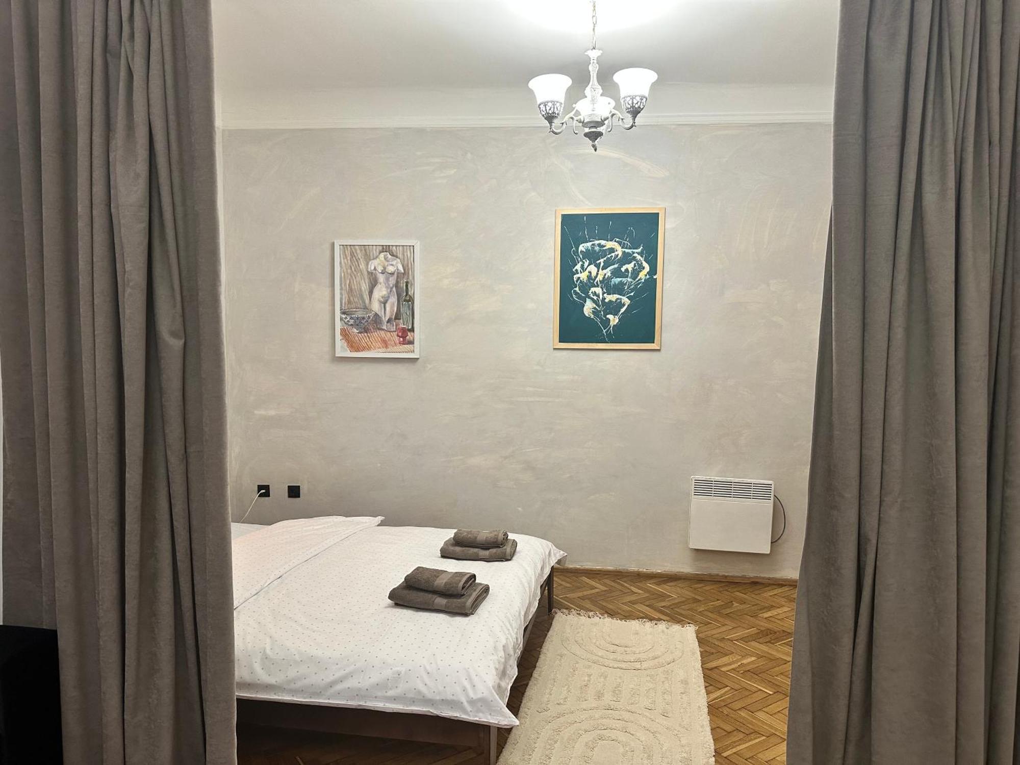 Art Apartment On Kylisha Str Львов Экстерьер фото
